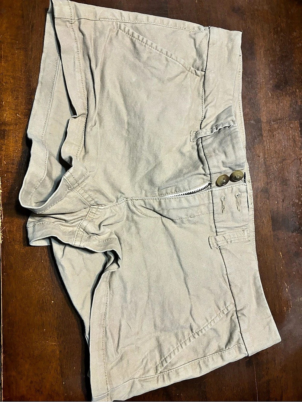 American Eagle Shorts in Beige Size 8